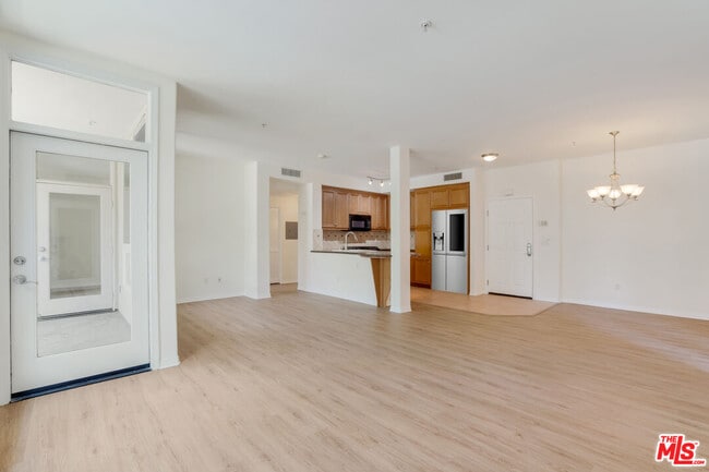 Building Photo - 13044 Pacific Promenade Unit 121 Rental