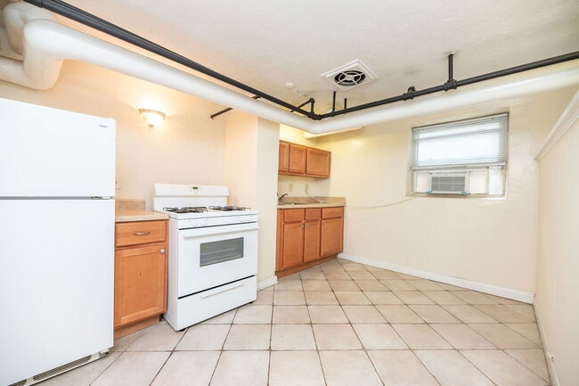 Photo - 2802 Digby Ave Unit 9