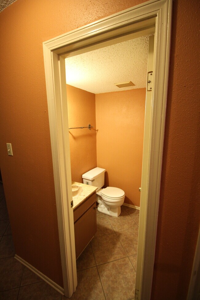 2331 Justin Ln Townhome Townhome Rental in Harvey LA