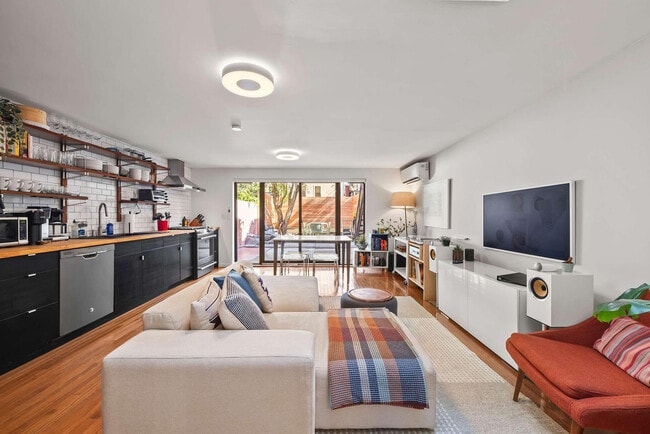 Building Photo - 649 DeKalb Ave Rental