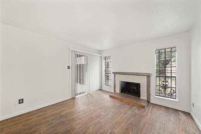 Building Photo - 10912 Gulf Fwy Unit 15 Rental