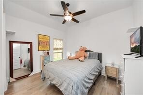 Photo - 210 W Netleaf Ct