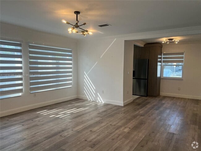 Building Photo - 820 SW 11th St Unit 820 Rental