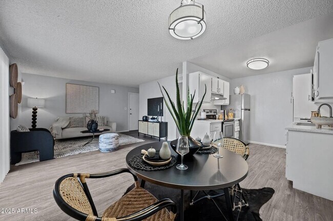 Photo - 4337 N 53rd Ln Unit A1