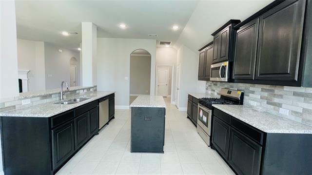 Photo - 325 Delaford Dr