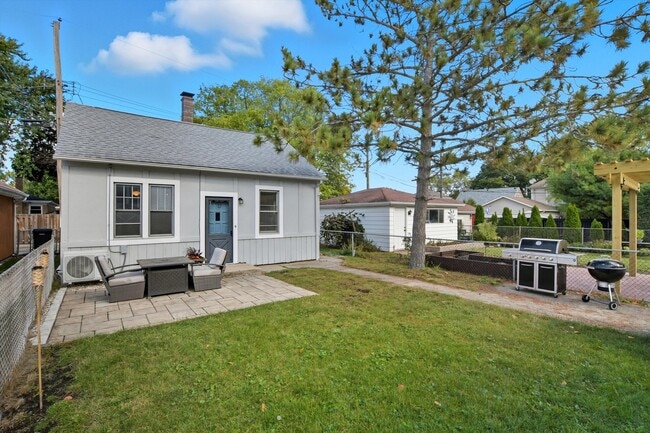 Photo - 7416 W Palatine Ave