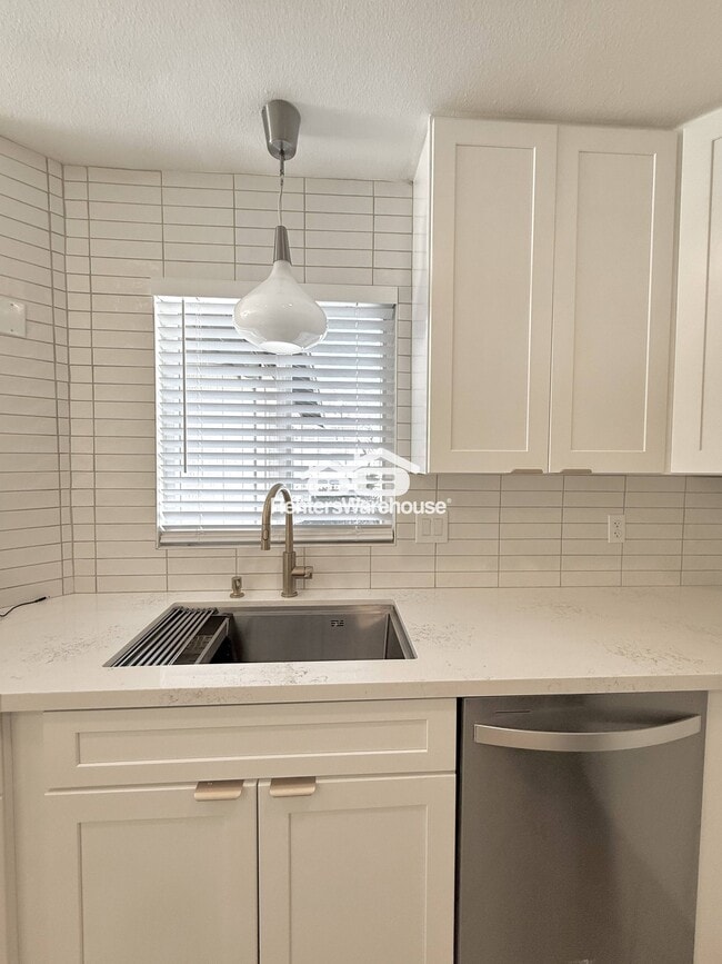 Photo - 7039 S 41st St