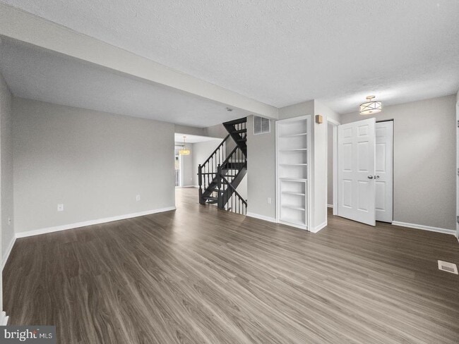 Photo - 10110 Shelldrake Cir