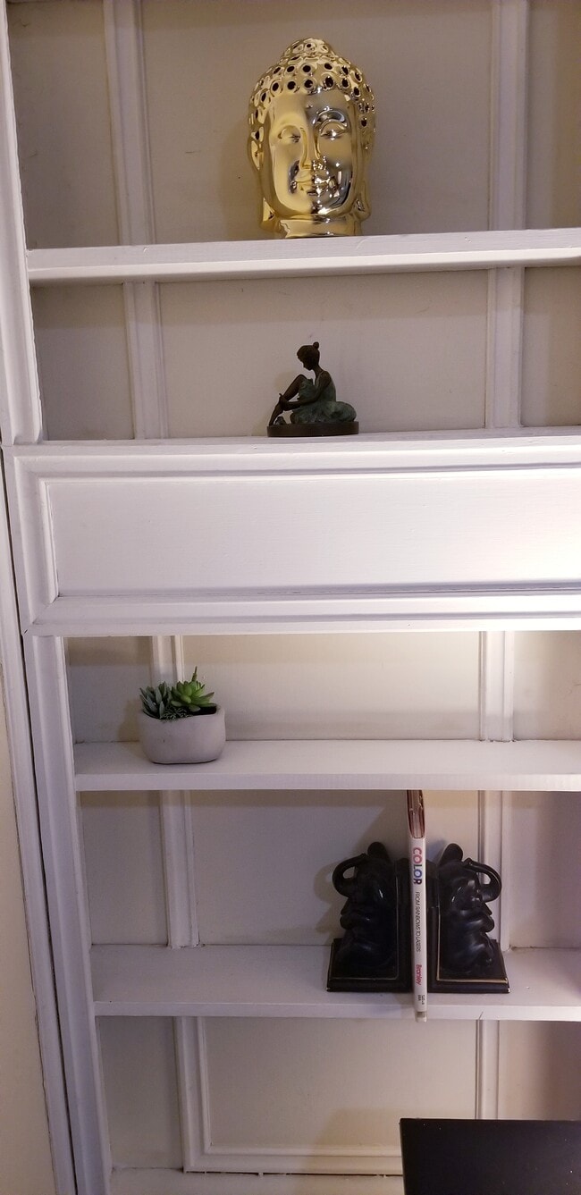 Photo - 342 Fairmont Ave, Apt 5 Unit #5 FULLY FURNISHED RENTAL Retro Loves Company