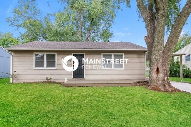 Building Photo - 2 Bedroom Pet-Friendly Home in Independence, MO with Main Street Renewal
