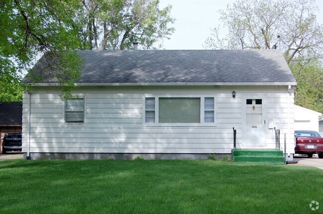 Building Photo - Cozy 3 bedroom ranch. Rental