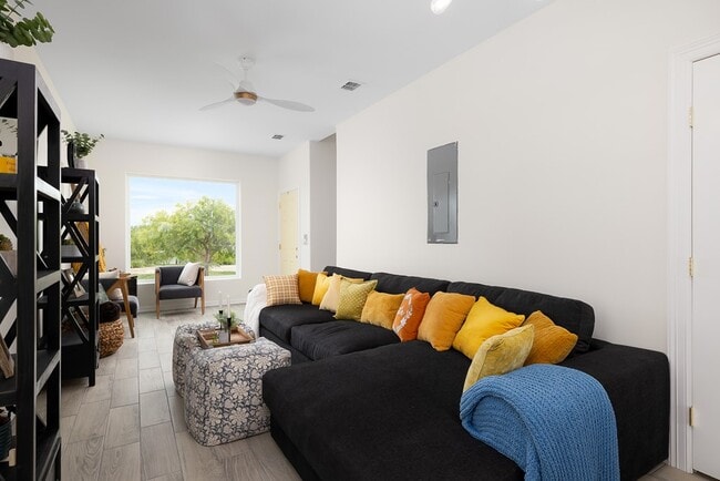 Photo - 1009 Bass Ave Unit 1