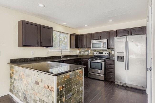 Photo - 10382 S Ravenswood Ln