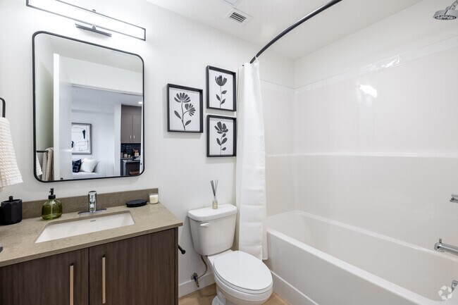 1BR, 1BA w/ Den - 609SF - 1st Bathroom
