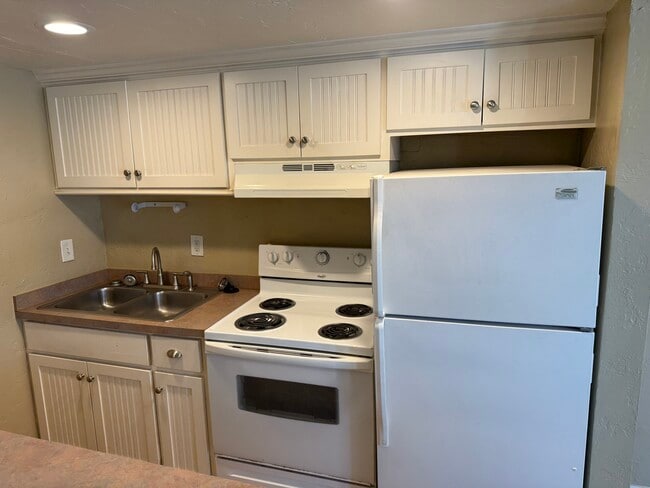 Kitchen pic 1