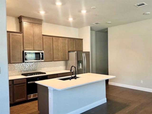 Photo - 6257 Parker Blvd