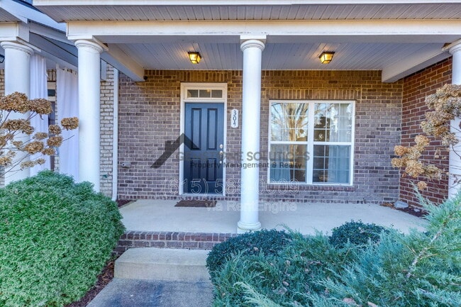 Photo - 304 Oldbury Ln