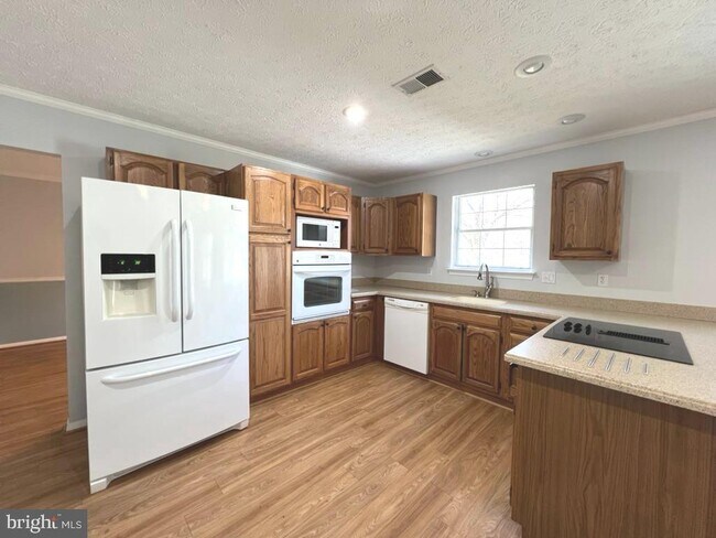 Photo - 8220 Grainfield Rd