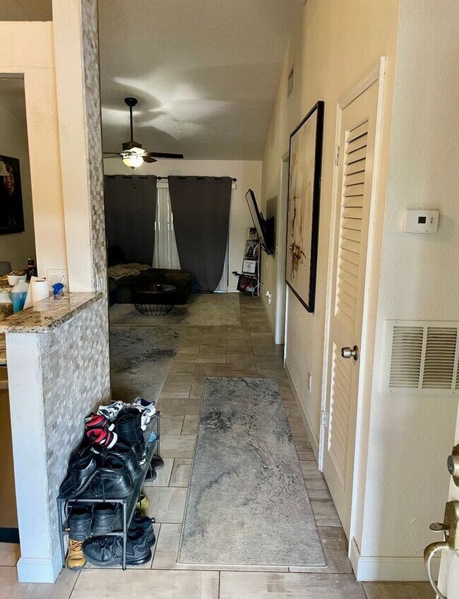 Photo - 1 bedroom Creekside Villas Townhome Near O...