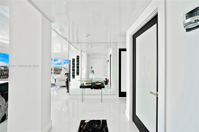 Building Photo - 4020 Galt Ocean Dr Unit 1801