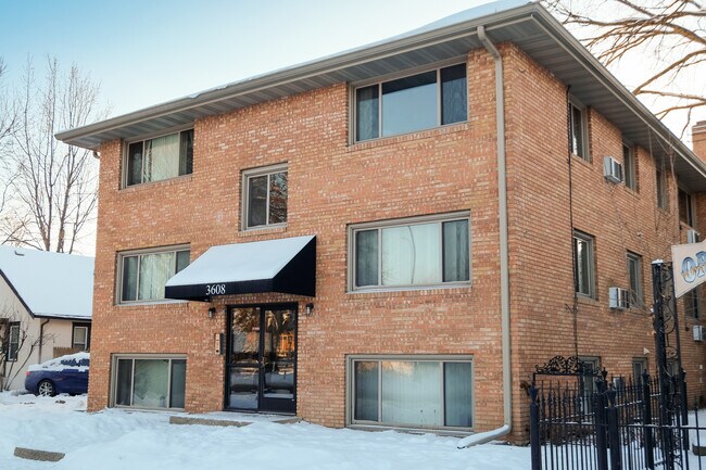 Building Photo - Minnehaha Apartments | 3608