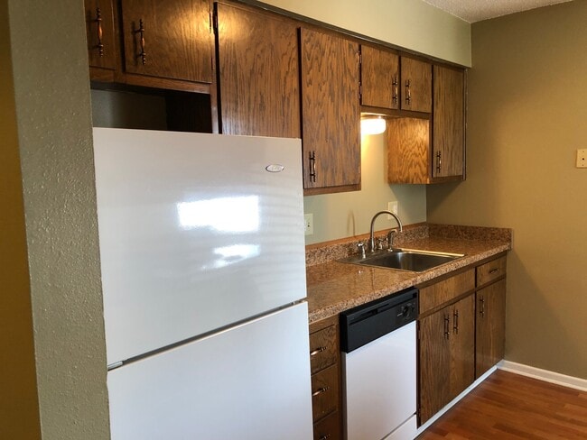 2001 NW Hickory Ln Unit 3