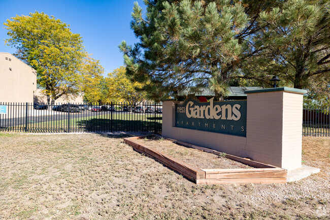 Mesa Gardens - Mesa Gardens Apartments