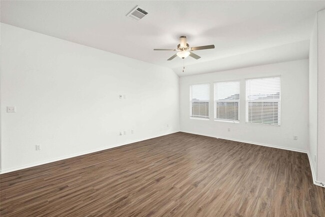 416 Escondido Cir