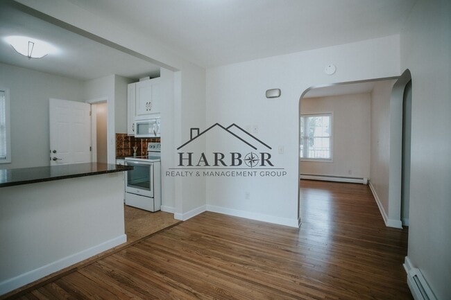 Photo - 608 6th Ave SW Unit 1