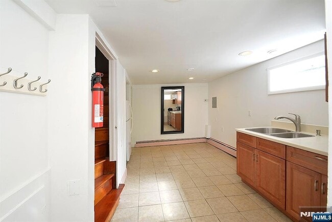 Photo - 318 Harrington Ave