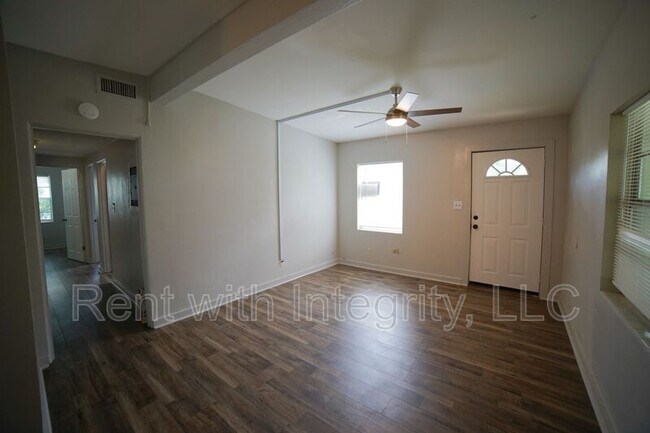 Photo - 1015 Joe Louis St