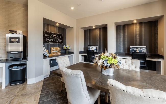 Holly Crest Apartments