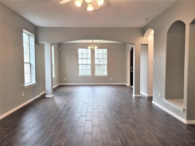 Photo - 10026 Gil Jr Ln