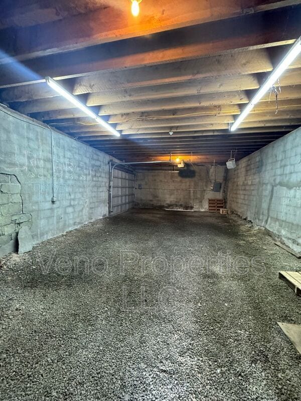 Photo - 402 Hamilton St