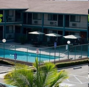 Photo - La Habra Inn Senior Apartments