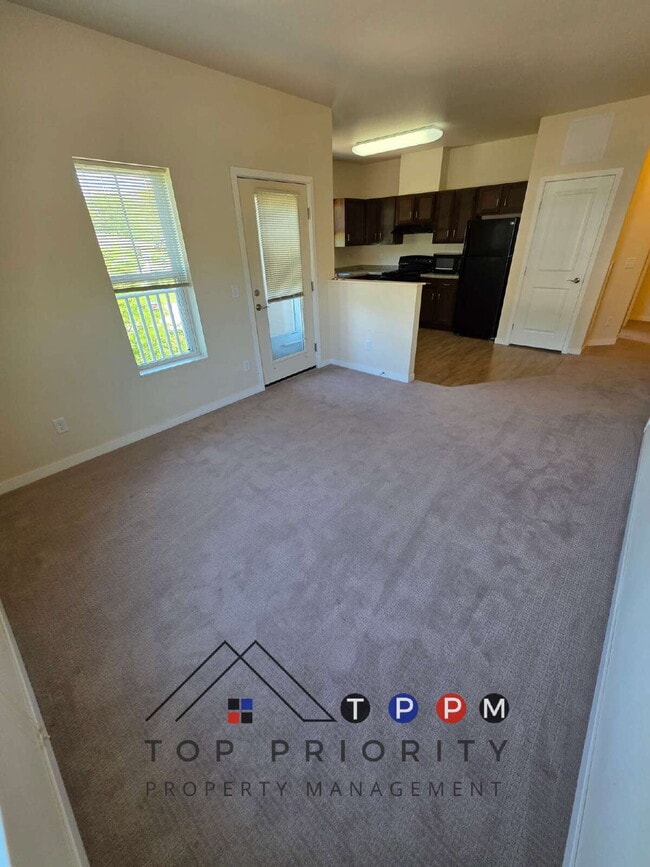 2 Bedroom | 1 Bathroom 2nd Floor Apartment... - 2 Bedroom | 1 Bathroom 2nd Floor Apartment... Unit 202