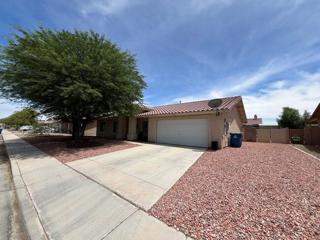 Photo - SOLAR & POOL HOME!