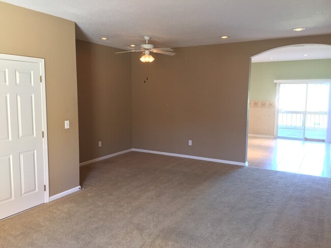 Photo - 6813 Misty View Dr