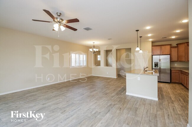 Photo - 376 W Flame Tree Ave