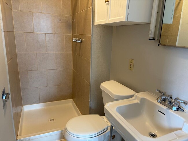 Photo - 818 N Corona St Unit 2