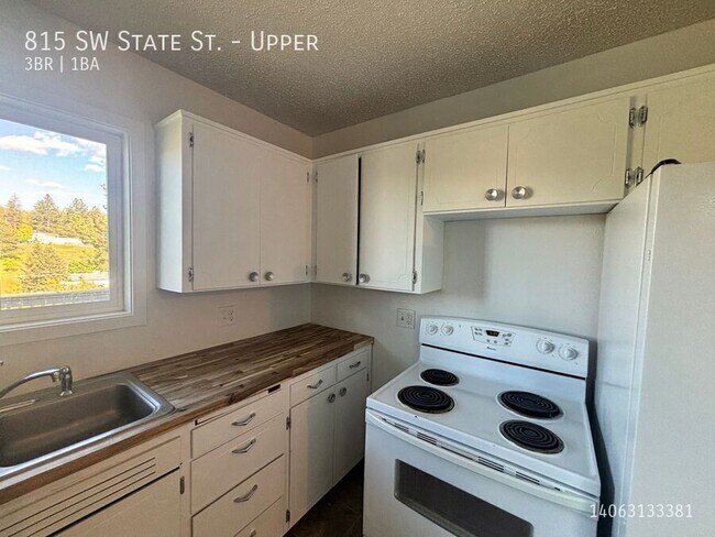 815 SW State St Unidad Upper