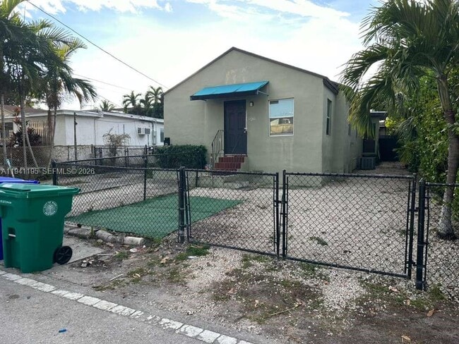 Photo - 920 NW 22nd Ct Unit 920