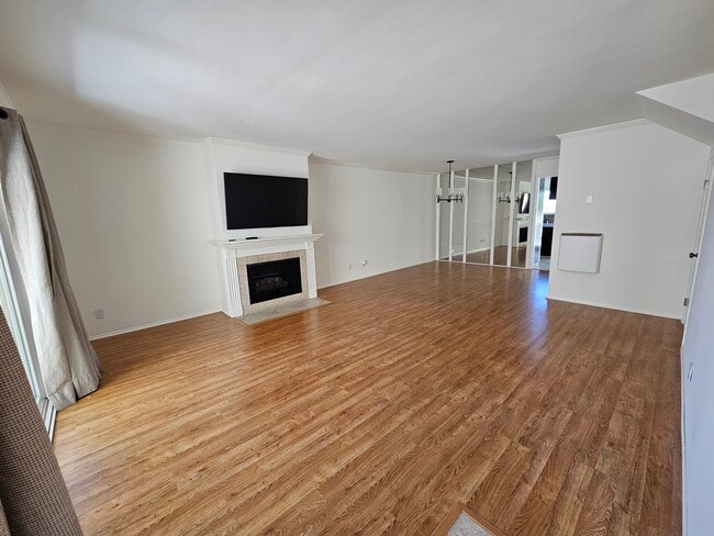 Living room - 1200 Opal St Unit Peppertree Village Condo