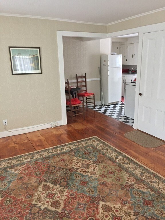 905 Washington St Unit 2R Apartment Holliston, MA