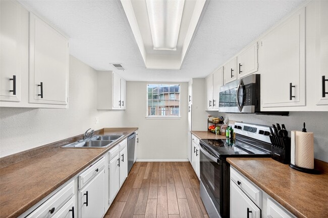 Photo - 6975 Chasewood Dr