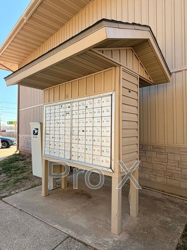 928 N Goetz Blvd