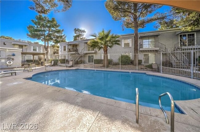 Building Photo - 3823 S Maryland Pkwy Unit H1