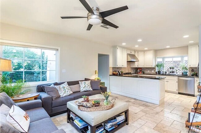 Photo - GORGEOUS 4 BEDROOM, 3 BATH HOUSE FOR RENT IN BELMONT SHORE