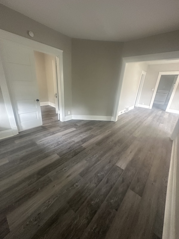 Building Photo - 3525 E 133rd St Rental