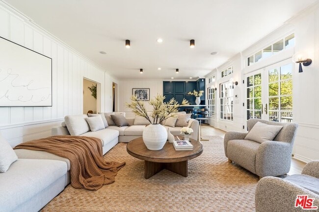 Photo - 628 Sierra Dr